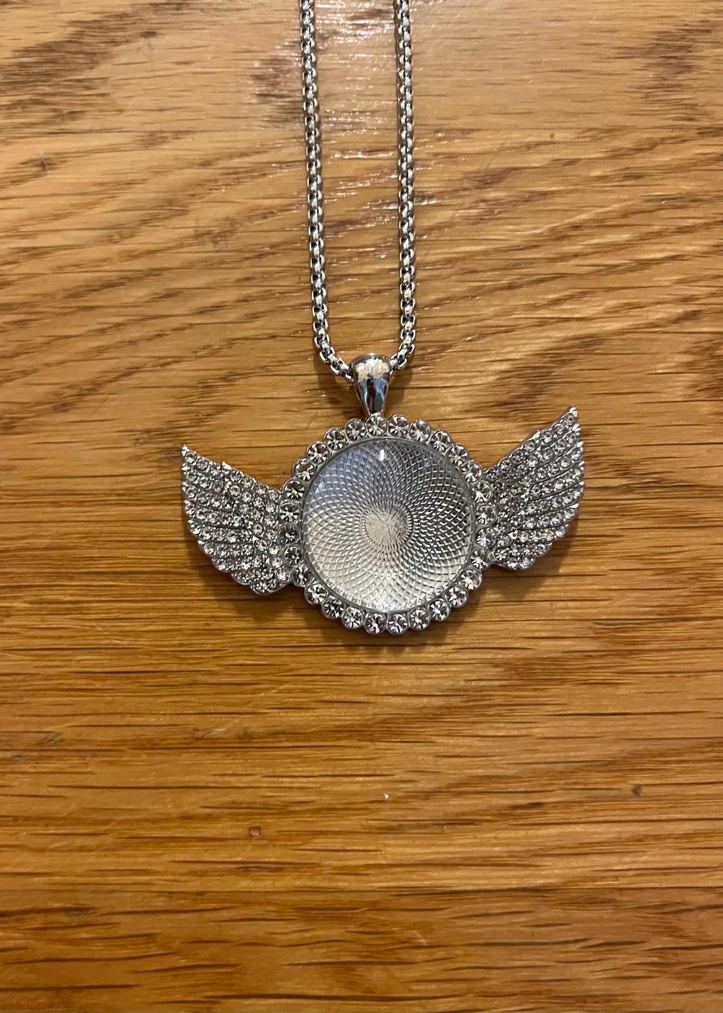 Angel Wings Rhinestone Bezel Tray w/ clear glass Cabochons
